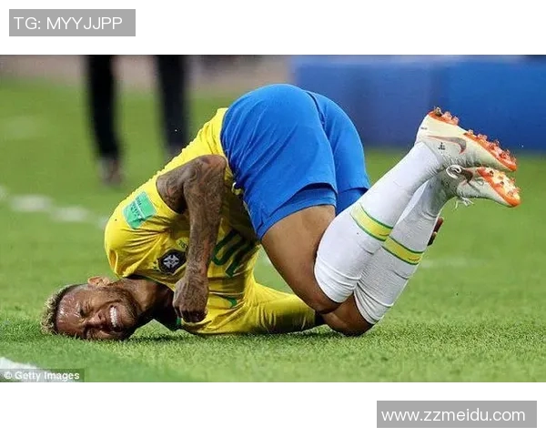 内马尔雕像揭幕足球传奇的辉煌时刻展现运动精神与艺术结合的完美典范