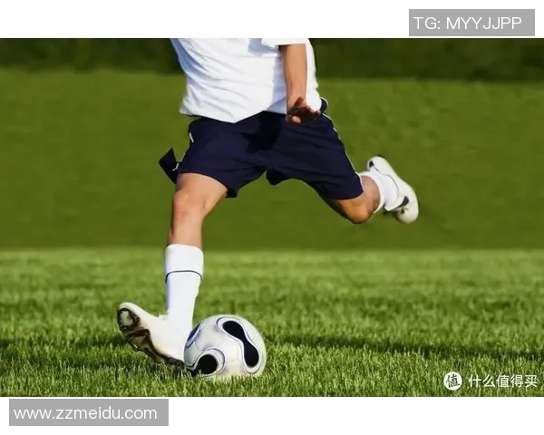 踢半场的足球明星如何在短时间内展现出惊人的技术与魅力